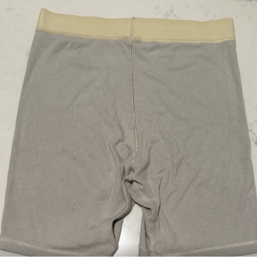 SKIMS- COTTON RIB BOXER Collection Size S - Picture 2 of 4